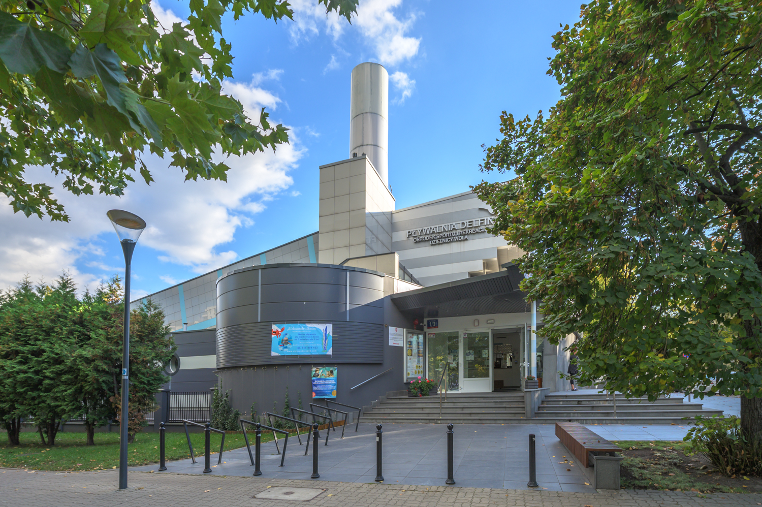 Zdjęcie architektury budynku Pływalnia Delfin